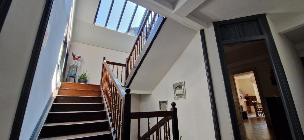 Appartement Dans Maison De Ville - 4 Personnes Oloron-Sainte-Marie Exterior foto